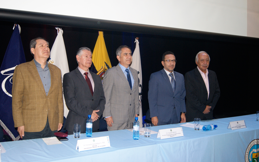 La Universidad Central del Ecuador invertirá en nuevas edificaciones y laboratorios