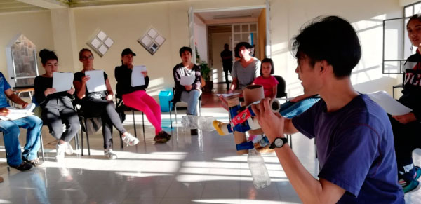 Artistas japoneses imparten talleres en La Tola