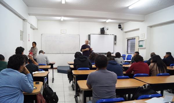 Filósofo francés dictó seminario en la Universidad Central